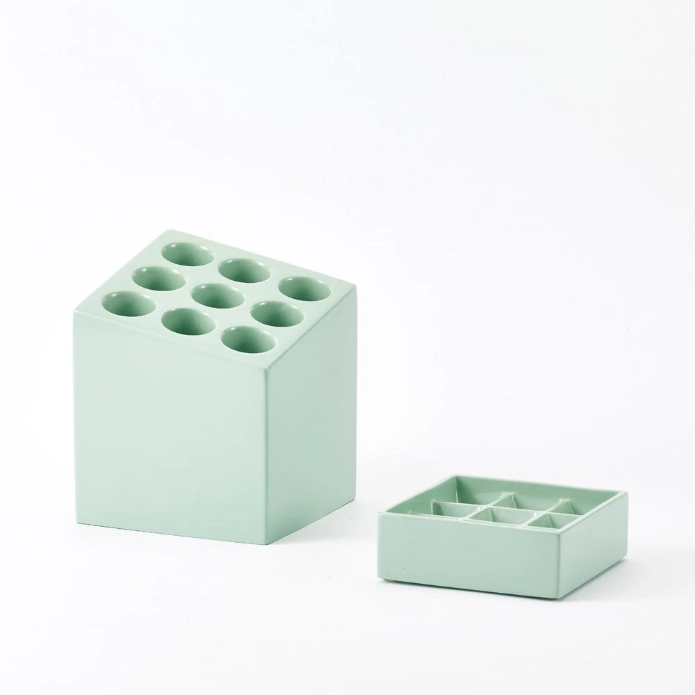 Japoniškas 9-ių lietsargių stovas Ideaco CUBE, baltas