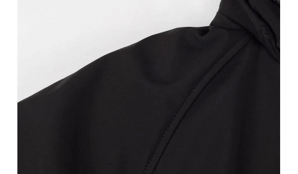 Šilta neperšlampanti Softshell striukė Pesso Otava, juoda