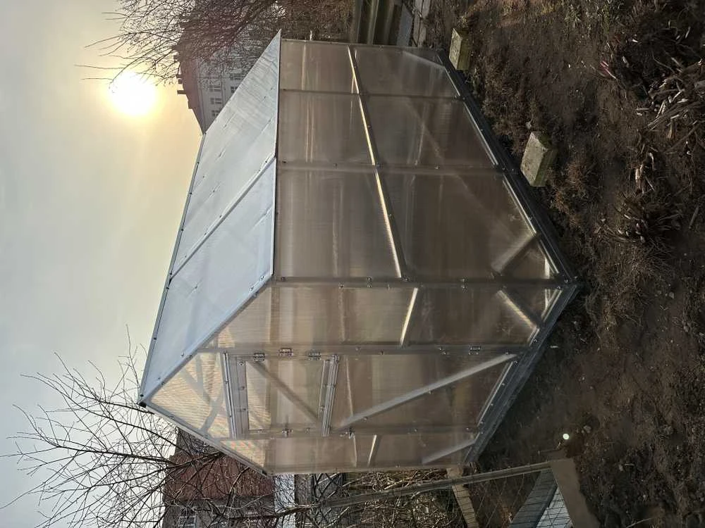 Šlaitinis šiltnamis COMFORT 2x4m su 4mm danga