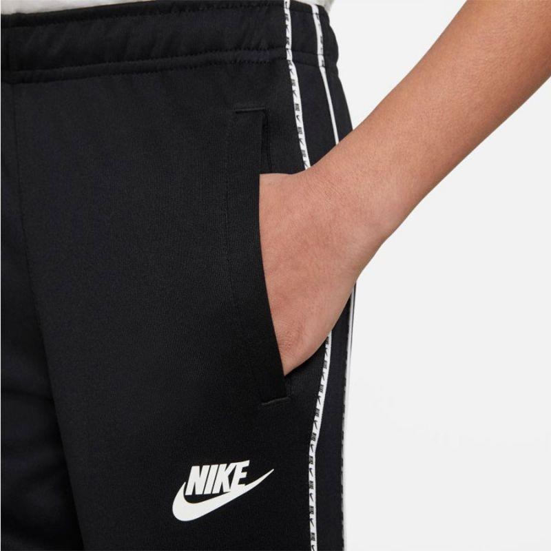 nike sportswear joggers black