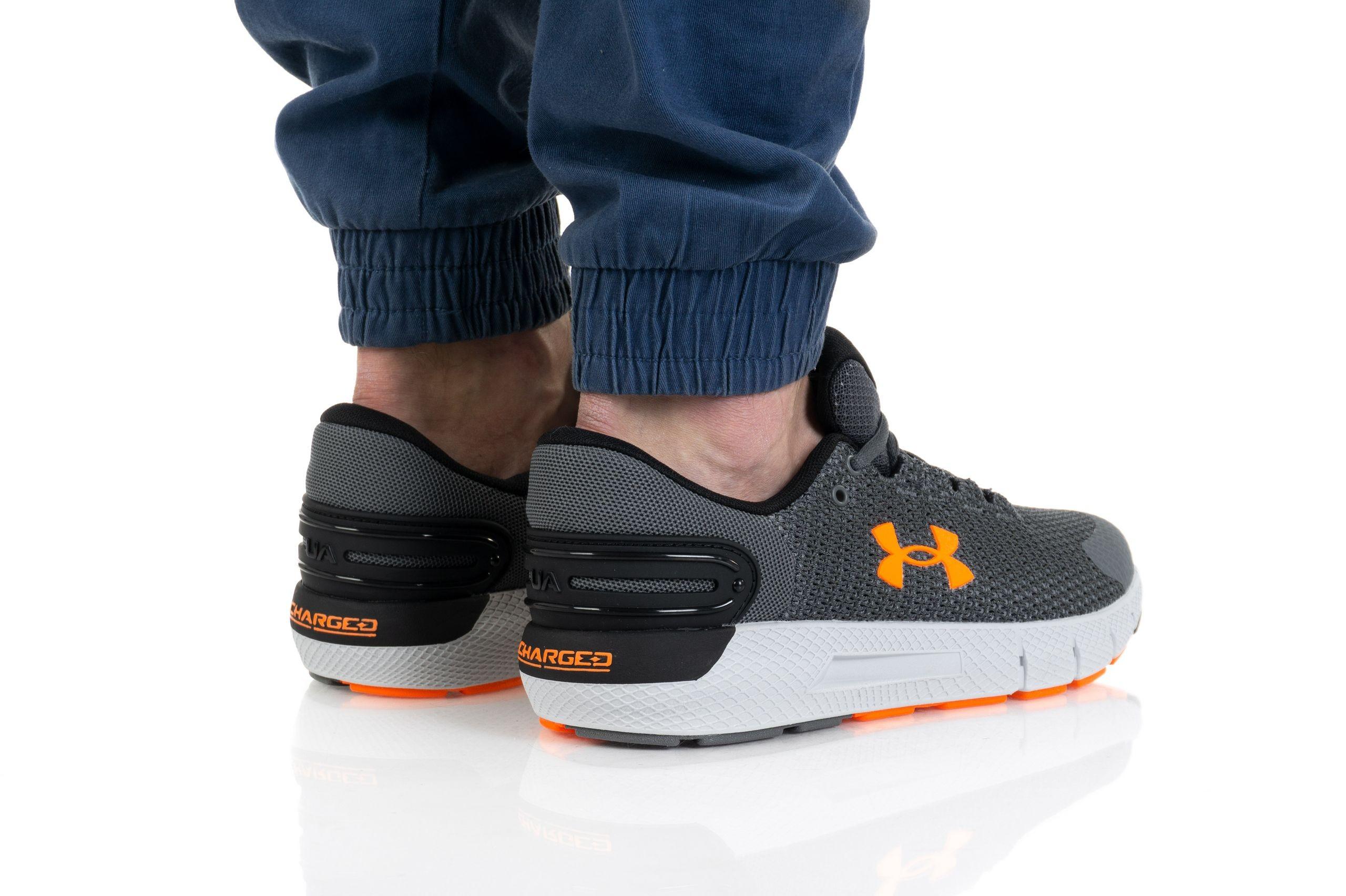Tenis para Correr Under Armour Charged Rogue 2.5 de Hombre | Innovasport