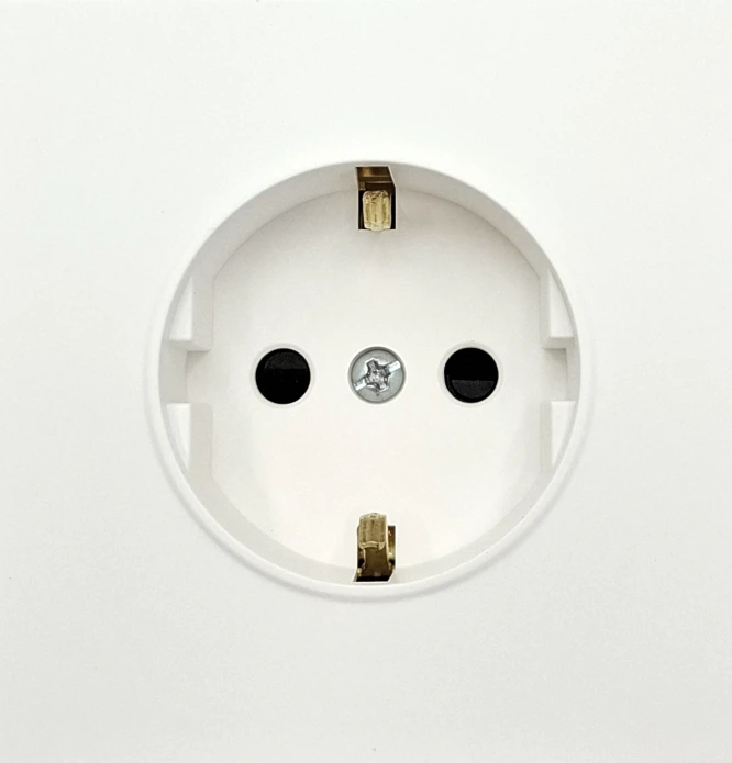 Tope Lighting Viengubas baltas kištukinis lizdas "BORA" (su įžeminimu, be rėmelio)