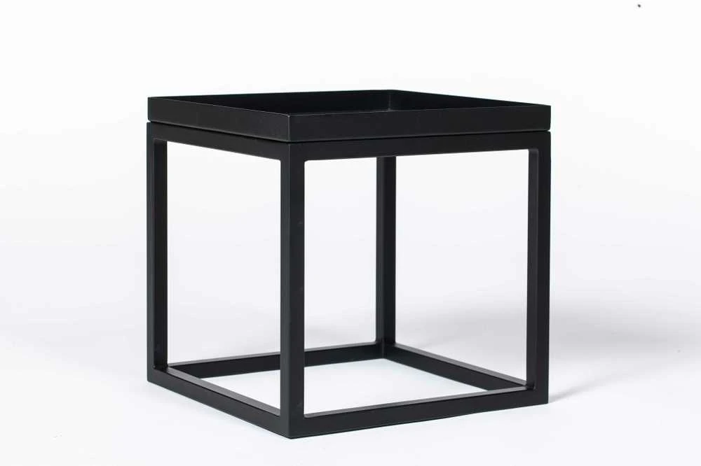 Modernaus stiliaus metalinis kavos staliukas Cube