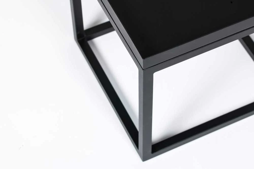 Modernaus stiliaus metalinis kavos staliukas Cube