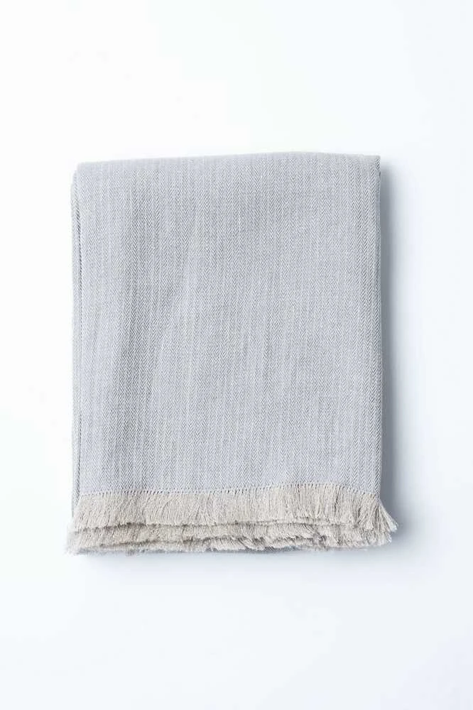 Pledas su kutais, pilkas, 165x210, 100% linas