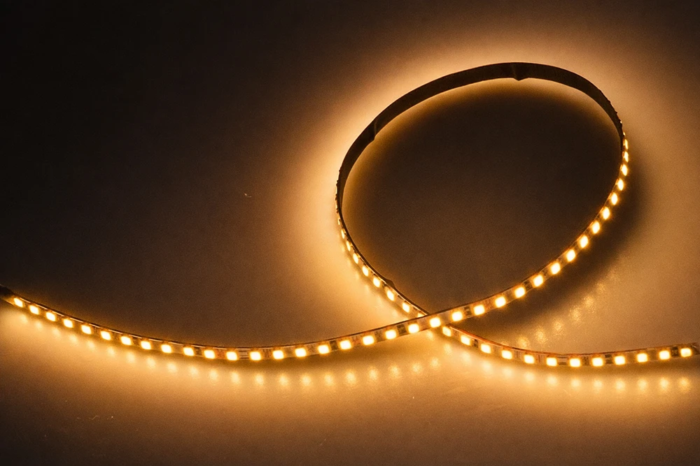 SMD LED juosta, 168D, 24V, 9,6W, 2700K, 8mm, A