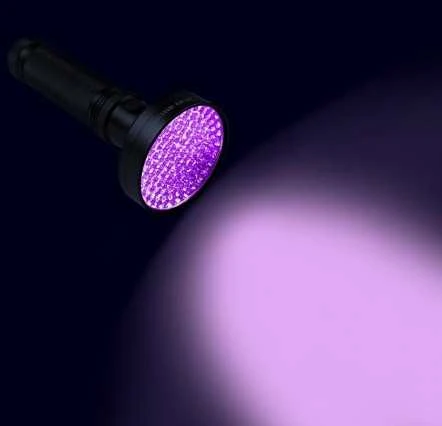 UV žibintas gintarų paieškai 100 LED