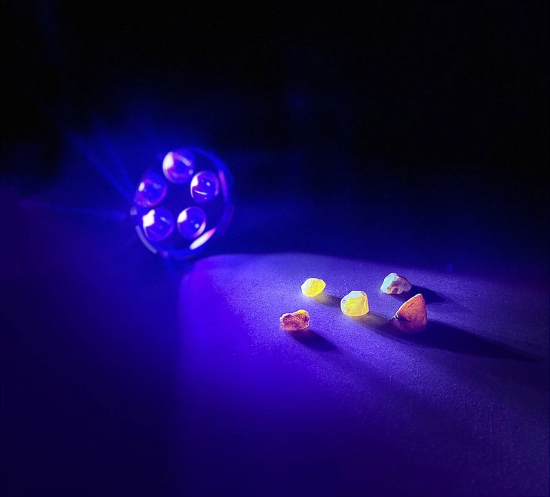 UV žibinto rinkinys gintarų paieškai - DARK NIGHT 50W
