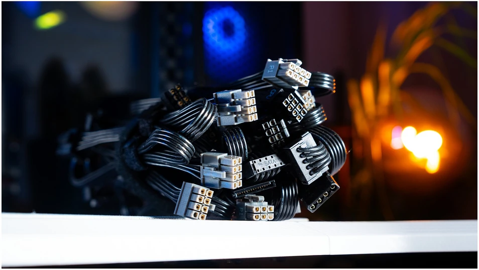 ENDORFY Supremo FM6 Gold 1000 W