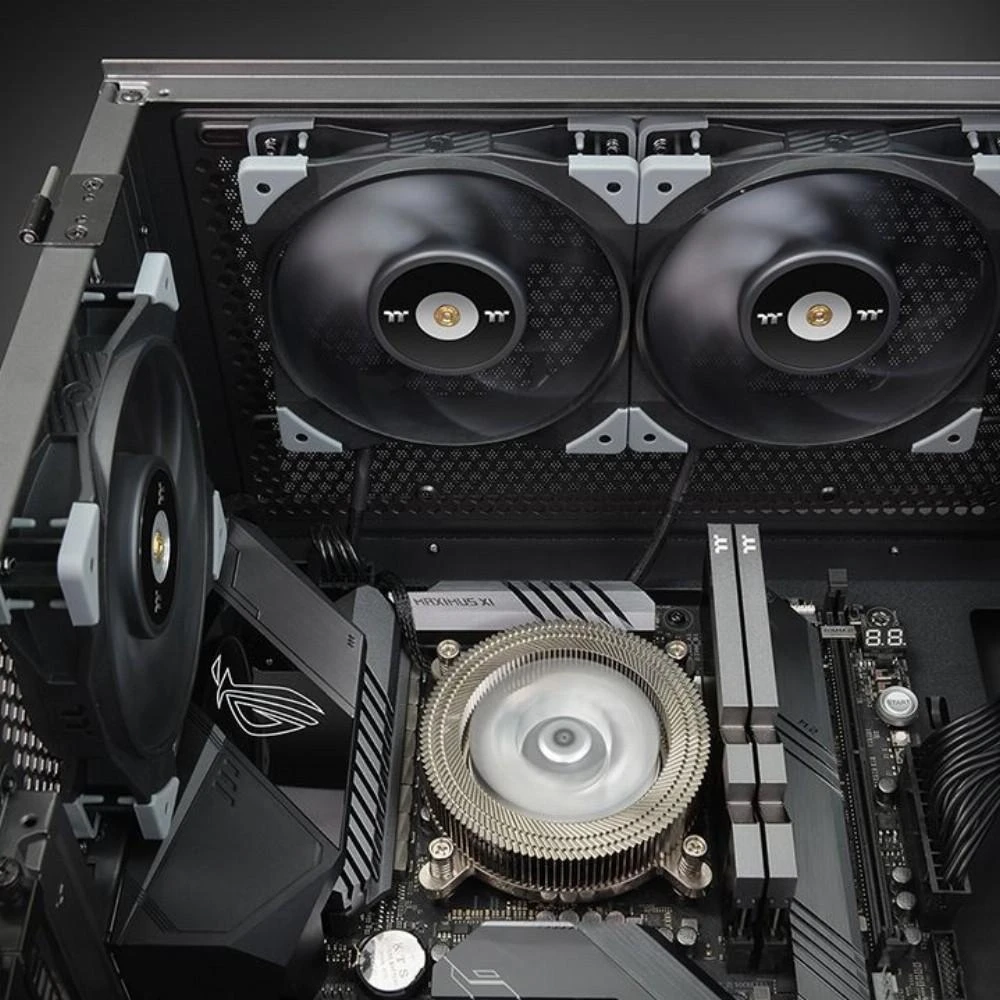 120 mm Thermaltake Toughfan 12 našumo ventiliatorius PWM 500-2000 aps./min – 1 pakuotė