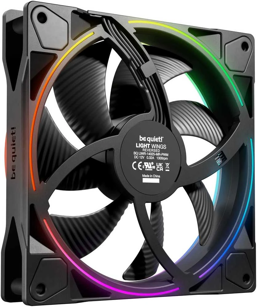 be quiet! LIGHT WINGS 140mm PWM Reverse, juoda