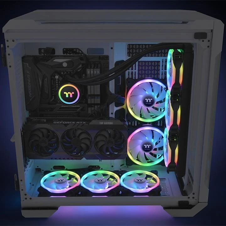 Thermaltake SWAFAN 14 RGB korpuse