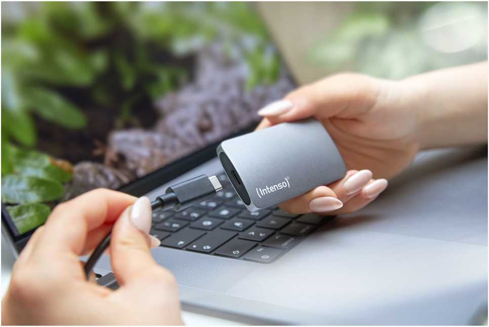 Kietasis diskas „Intenso Externe SSD TX800 1 TB“ – antracito spalvos, USB-A 3.2 Gen 2x2 (20 Gbit/s)