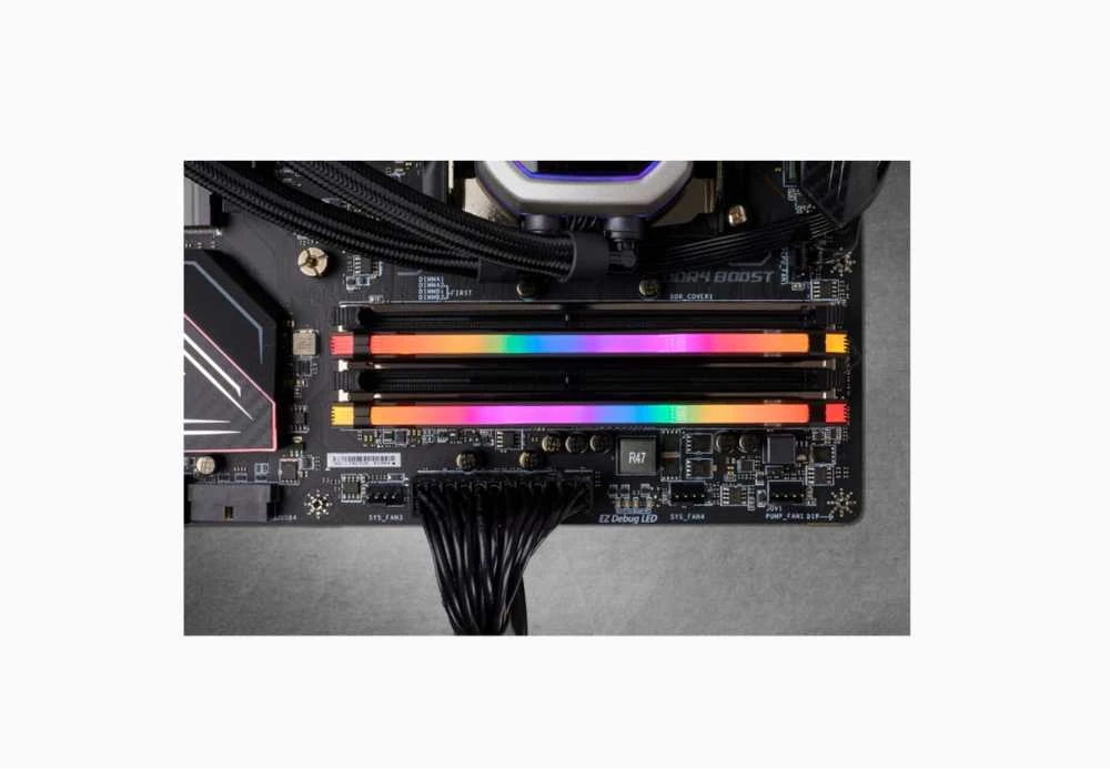 RAM CORSAIR Vengeance RGB PRO 32GB DDR4 3200MHz Unbuffered 16-20-20-38 juodas Šilumos skirstytuvas DIMM
