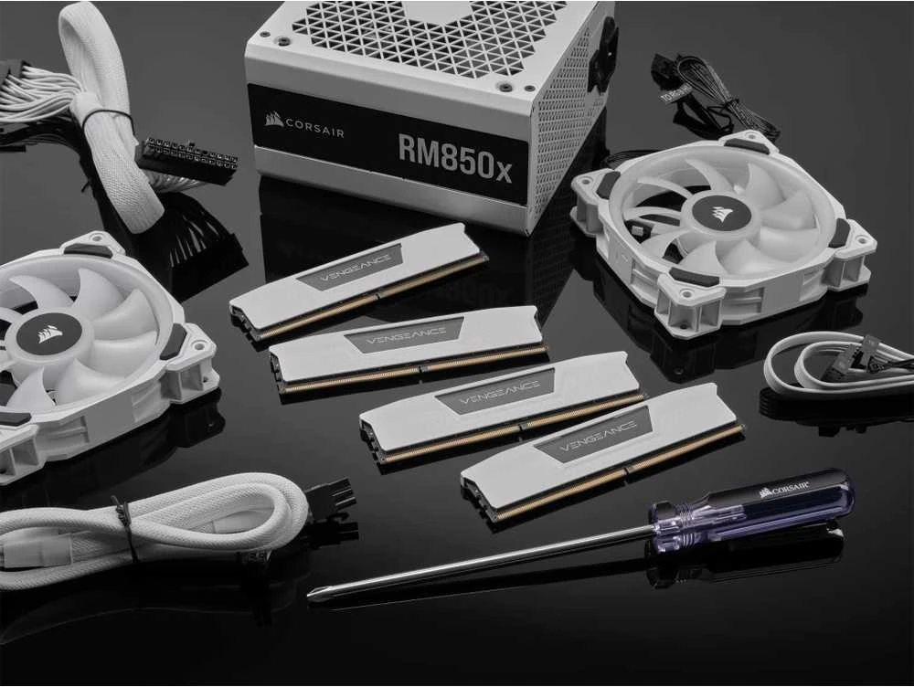 RAM 32 GB PC 5600 CL40 CORSAIR KIT (2 x 16 GB) VENGEANCE RGB su mažmenine kaina