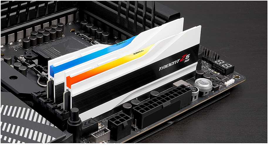 RAM Atmintis G.Skill Trident Z5 RGB, DDR5, 32 GB, 6400MHz, CL30 (F5-6400J3039G16GX2-TZ5RW)