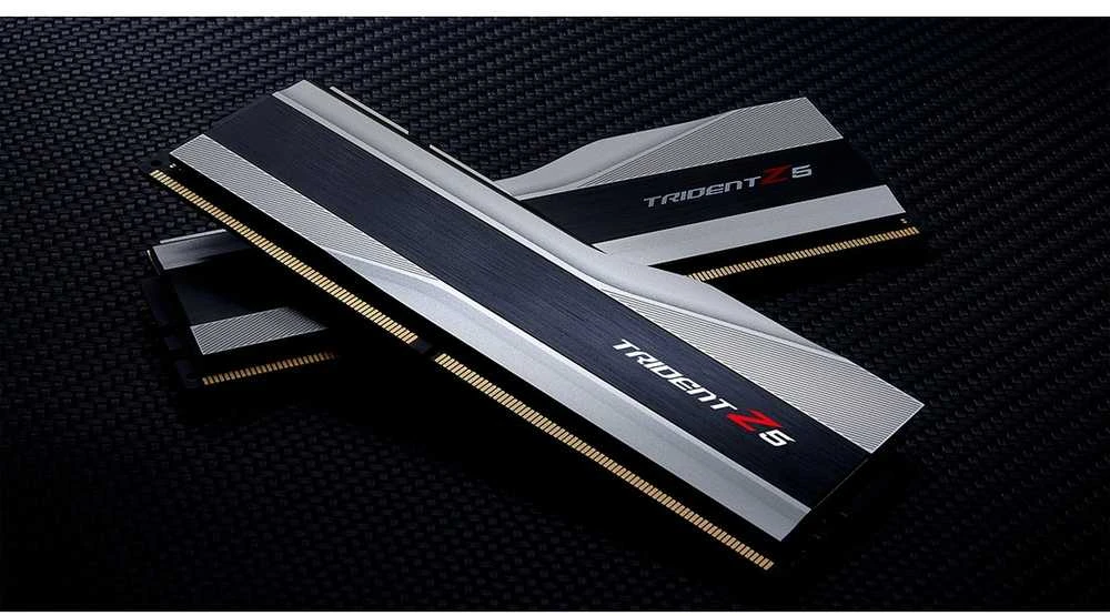 RAM G.Skill | Trident Z5 | 32 Kit (16GBx2) GB | DDR5 | 6400 MHz | PC/serveris | Registered No | ECC No