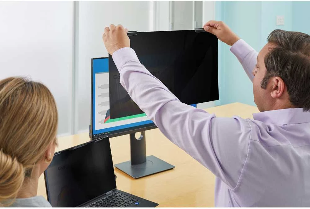 „Dell 3M™“ privatumo filtras, skirtas 24,5 colių viso ekrano monitoriui su 3M™ COMPLY™ magnetiniu jungtimi, 16:9, PF245W9EM