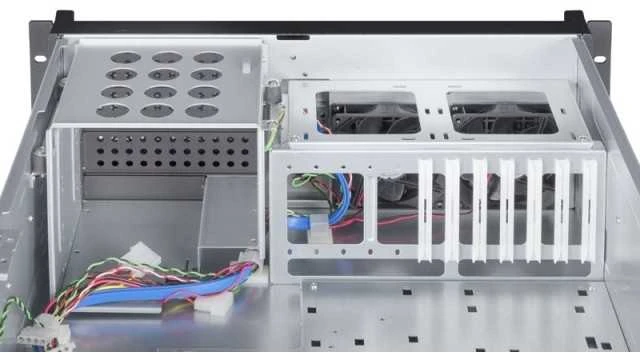 CHIEFTEC UNC-410S-B-U3-OP 19i 4U dėklas USB3.0