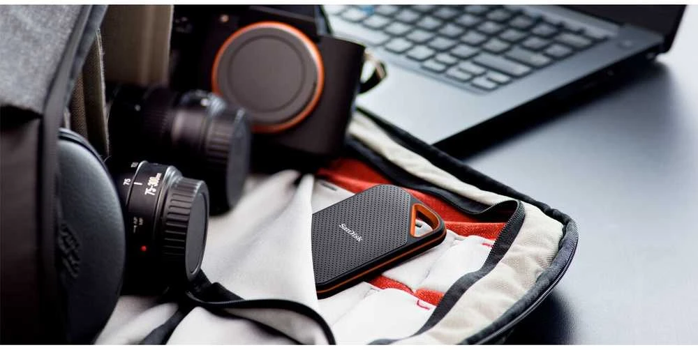 Išorinis kietasis diskas SanDisk Extreme PRO Portable SSD, 4TB, Rašymo greitis 2000 MBytes/sec, Skaitymo greitis 2000 MBytes/sec, SDSSDE81-4T00-G25