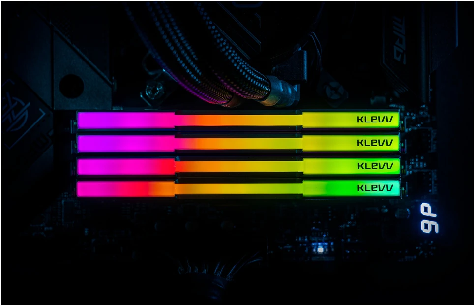 RAM Atmintis Klevv Cras V RGB, DDR5, 64 GB, 6000MHz, CL30 (KD5BGUA80-60A300G)