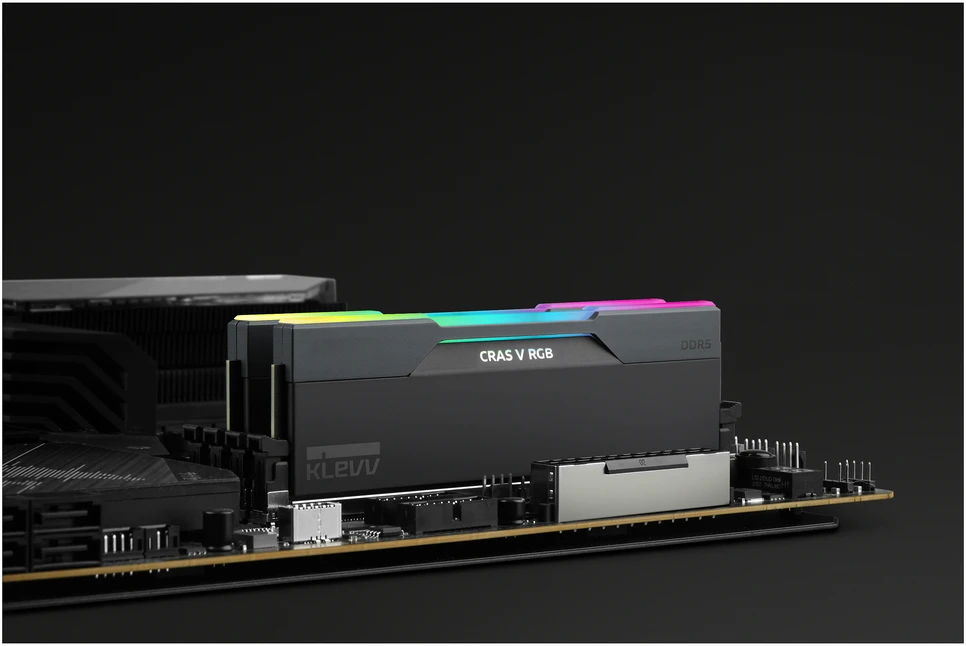 RAM Atmintis Klevv Cras V RGB, DDR5, 64 GB, 6000MHz, CL30 (KD5BGUA80-60A300G)
