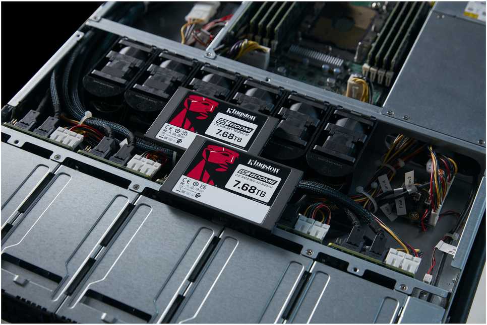 Kingston Technology 7680G DC600ME (mišraus naudojimo) 2,5 colio įmonės SATA SSD