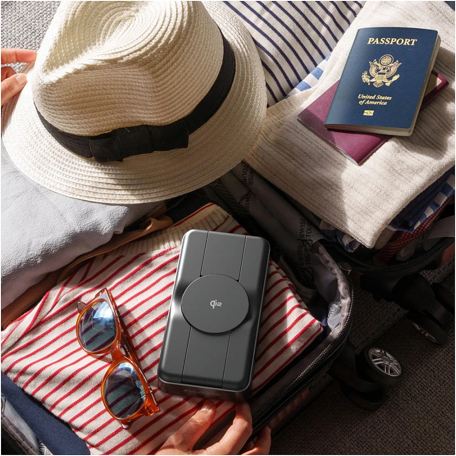 „Alogic Roam 6-in-1“ išorinė baterija, 21 000 mAh, su Qi2 + 100 W USB-C