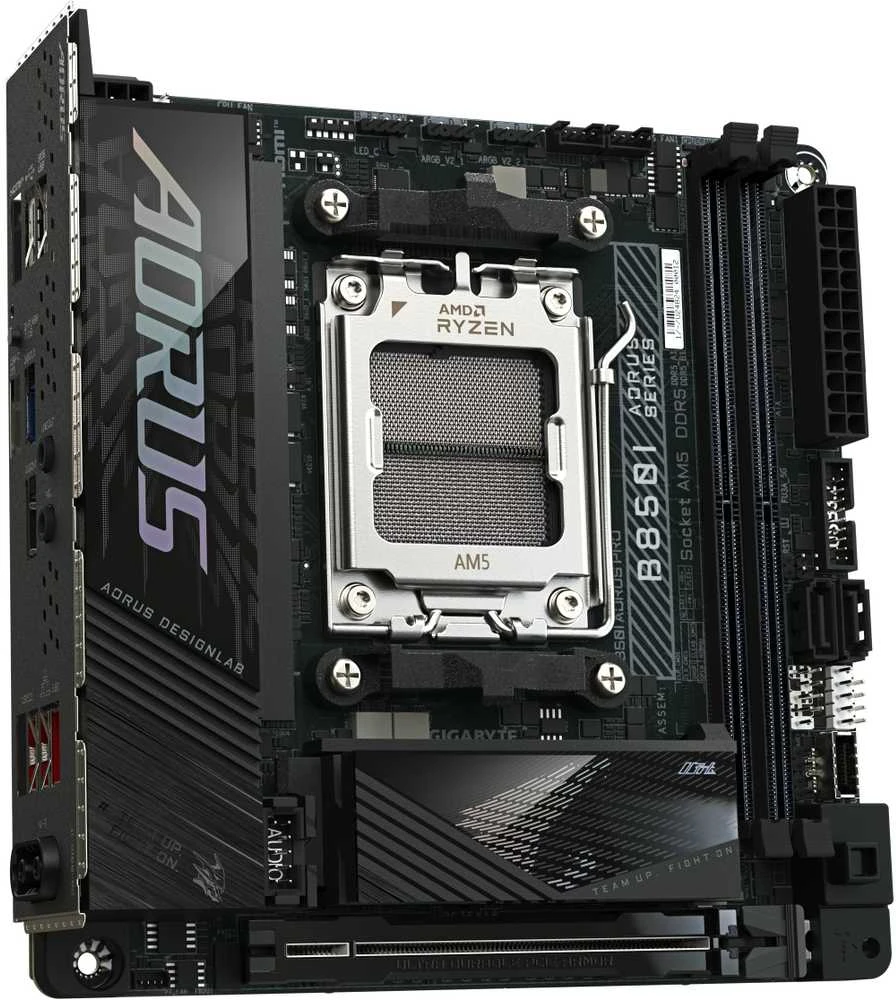 Pagrindinė plokštė Gigabyte B850I AORUS PRO | Procesorių šeima AMD | Procesoriaus lizdas AM5 | DDR5 | Palaikomos standžiojo disko sąsajos SATA, M.2 | SATA jungčių skaičius 2