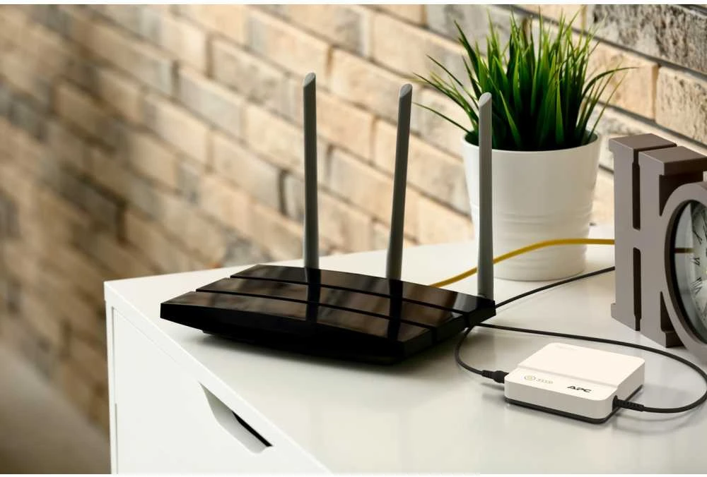 APC BACK-UPS CONNECT 12VDC 36W LITIUM-ION MINI NETWORK UPS