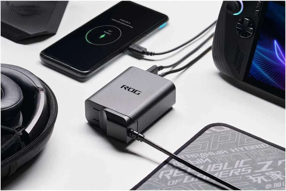 Asus ROG 140W USB-C GaN įkroviklis