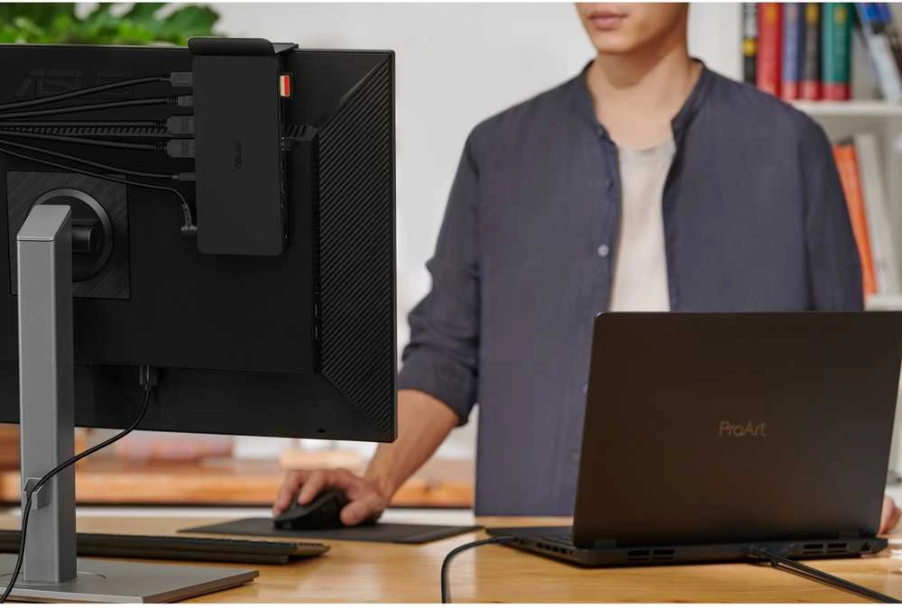 Asus Triple 4K Thunderbolt 4 dokas | Ethernet LAN (RJ-45) jungtys 1 | HDMI jungtys 2 kiekis