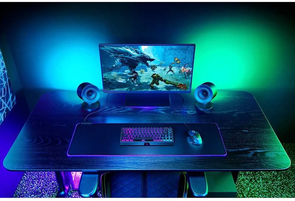 Kompiuterio kolonėlės Razer | Žaidimų garsiakalbiai su laidiniu žemųjų dažnių garsiakalbiu | Nommo V2 - 2.1 | Bluetooth | Juodas