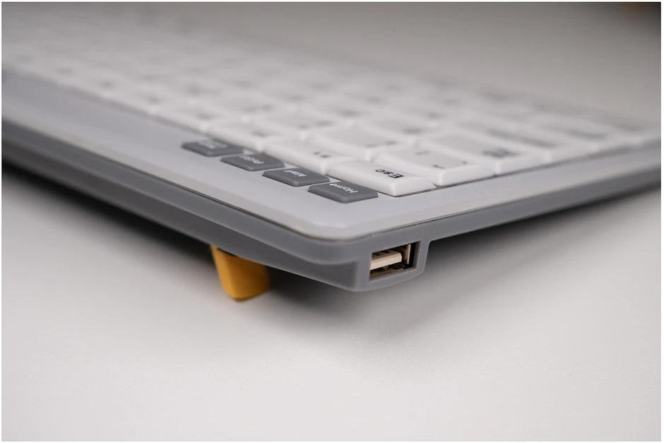 Bakker Elkhuizen Carruzzo BakkerElkhuizen UltraBoard 950 V2 klaviatūra Biuras USB QWERTY Anglų (JK) Tamsiai Pilka, Šviesiai Žalia