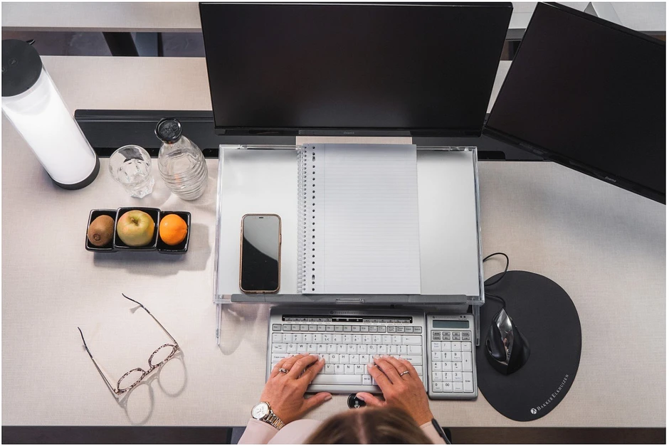 Bakker Elkhuizen BakkerElkhuizen Laikiklis na dokumenty FlexDesk 640 ComfortRead retail