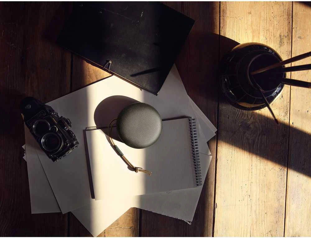 Bang & Olufsen Beosound A1 2nd Gen Nešiojama belaidė Bluetooth kolonėlė su balso asistentu, Juodos antracito spalvos
