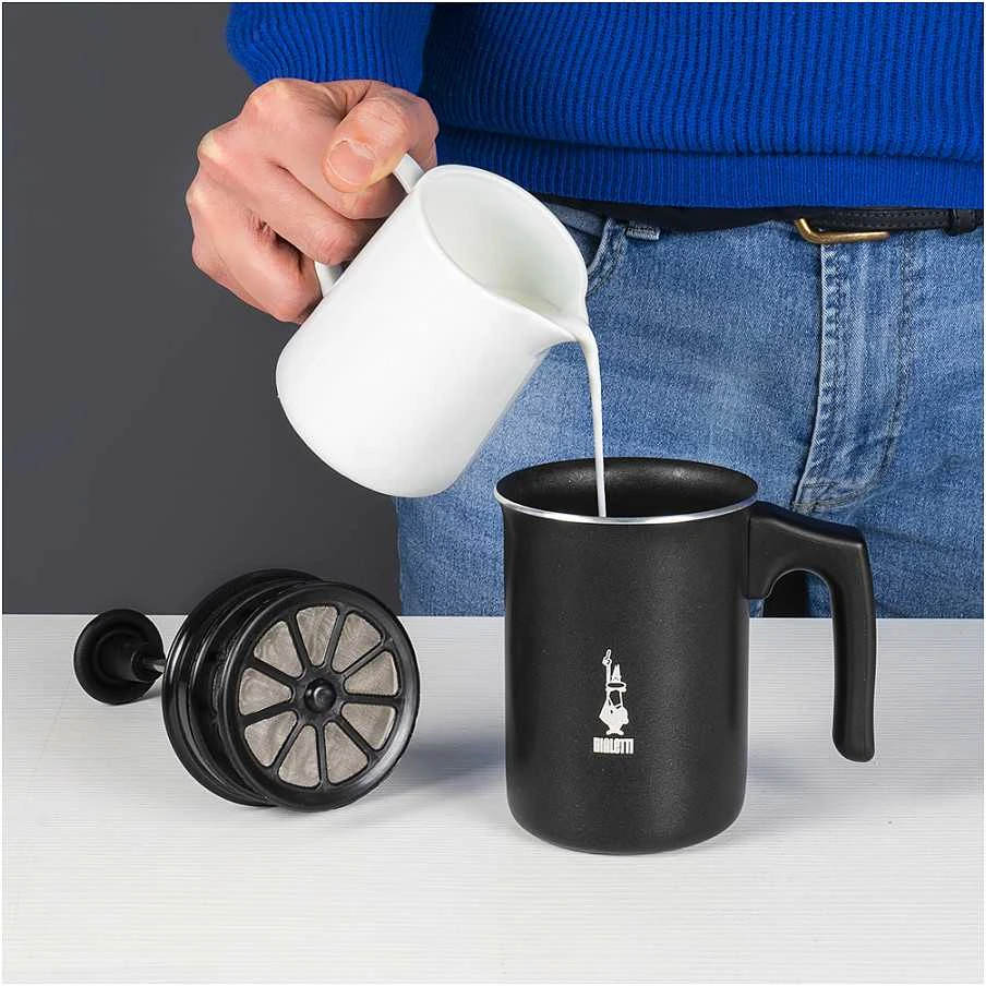 Bialetti Montalatte 160 ml juoda
