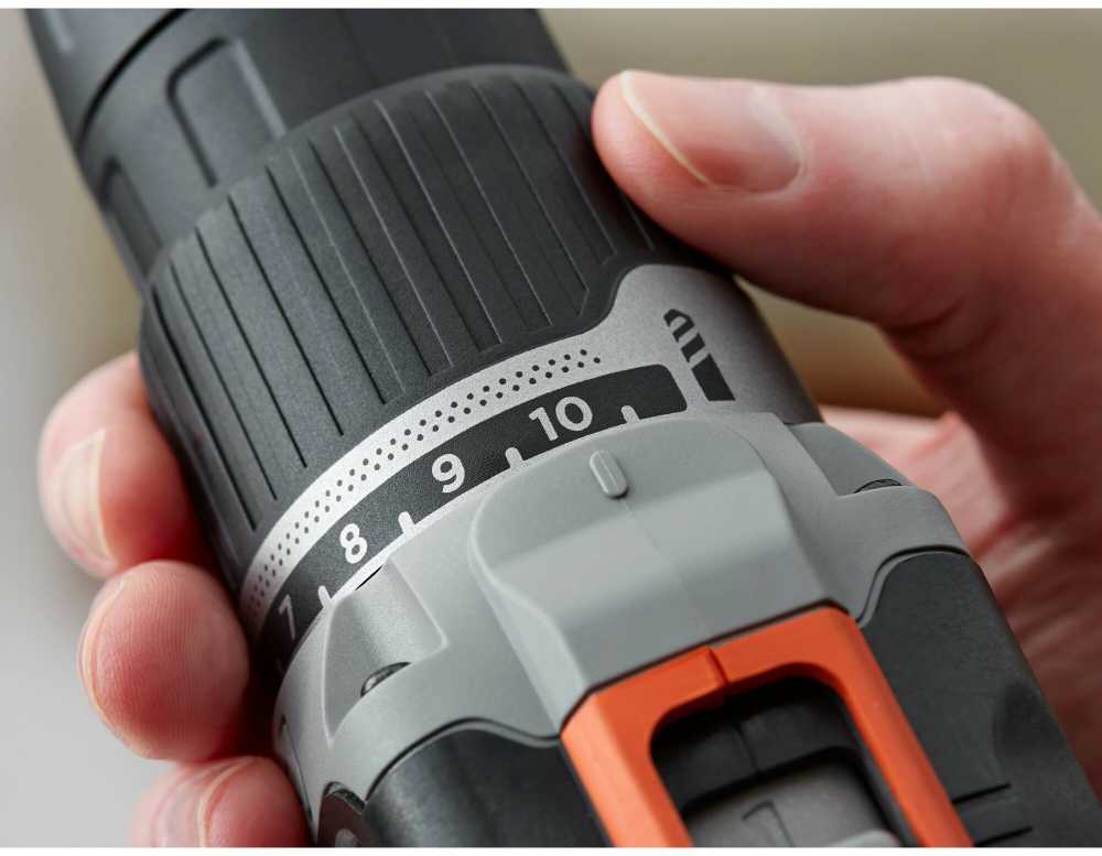Black & Decker Juodas & Decker Suktuvas-gręžtuvas Juodas & Decker BCD001C1-QW; 18 V; 1x1,5 Ah akum.+ pakrovėjas