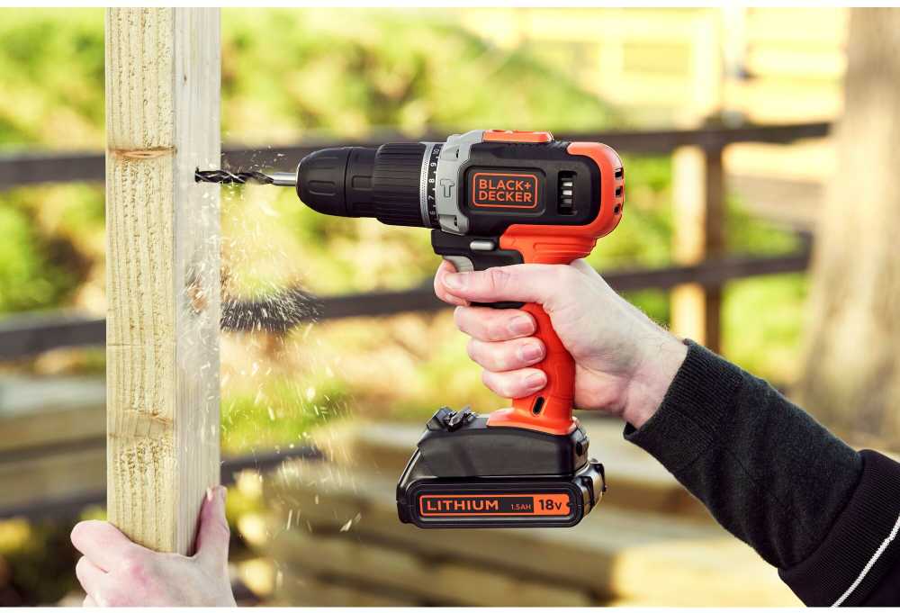 Black & Decker Juodas & Decker Suktuvas-gręžtuvas Juodas & Decker BCD001C1-QW; 18 V; 1x1,5 Ah akum.+ pakrovėjas