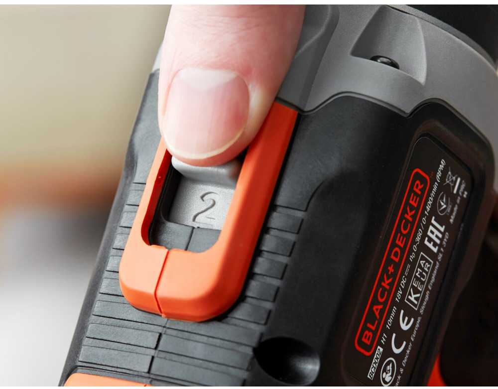 Black & Decker Juodas & Decker Suktuvas-gręžtuvas Juodas & Decker BCD001C1-QW; 18 V; 1x1,5 Ah akum.+ pakrovėjas