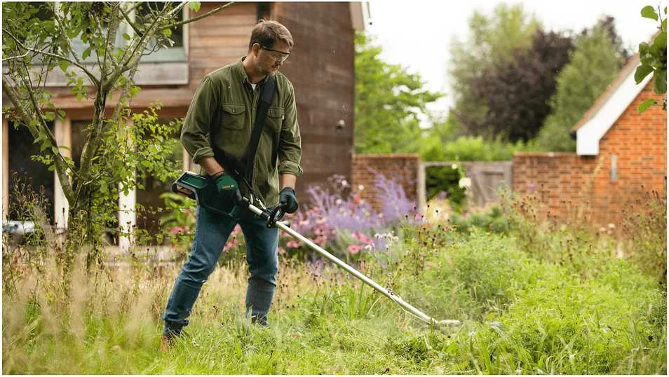 Bosch AdvancedGrassCut 36V-33 Akumuliatorinis Trimeris (1x2ah)