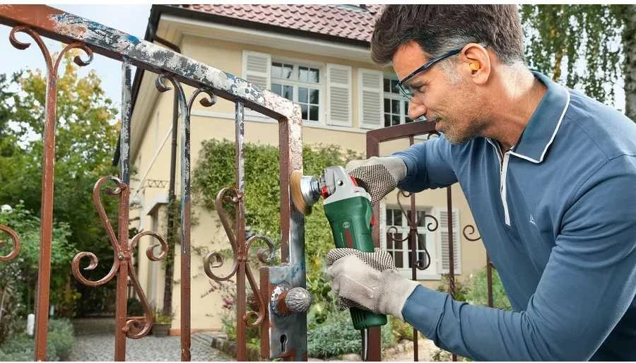 Bosch UniversalGrind 750-125 Kampinis šlifuoklis
