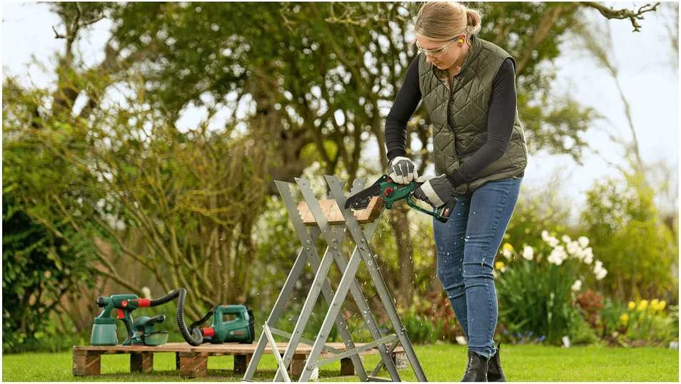 Bosch Akumuliatorinis grandininis pjūklas EasyChain 18V-15-7 pilnas komplektas (06008B8900)