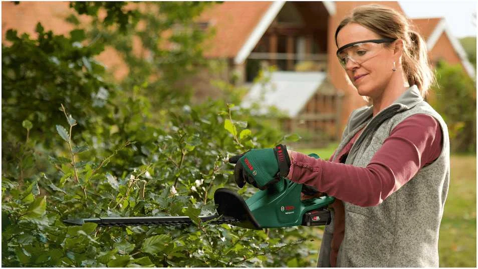 Bosch EasyHedgeCut Akumuliatorinės gyvatvorių žirklės 18V-52-13