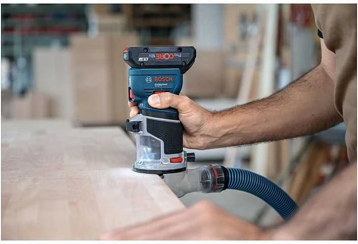 Frezeris Bosch GKF 18V-8 komplektas (8 mm įvorė, įleidžiamas pagrindas, pagrindas), LB