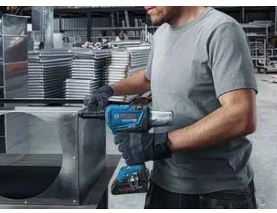 Bosch GRG 18V-16 2x4.0Ah ProC GAL 18V-40; LB