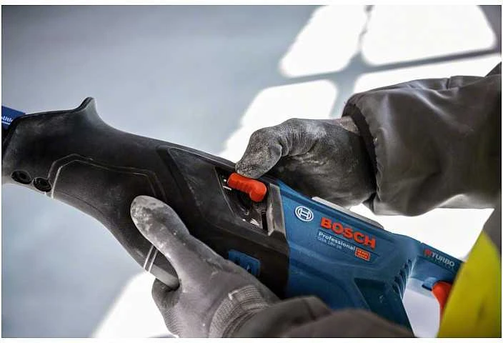 Bosch GSA 18V-28 Solo, L-Boxx