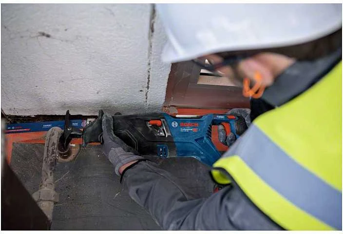 Bosch GSA 18V-28 Solo, L-Boxx