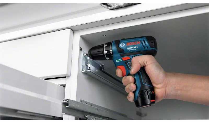 Bosch GSB 12V-15, BG 2x2.0, 20 ACC, 12V-20