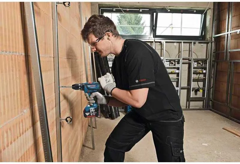 Bosch Akumuliatoriniai smūginiai gręžtuvai-suktuvai GSB 18V-28, be akumuliatoriaus ir kroviklio